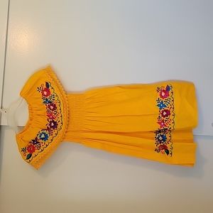 Beautiful Mexican Dress made by talented Artisans, Size: 10